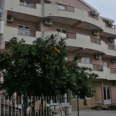 Guest House Zec Budva Exterior photo