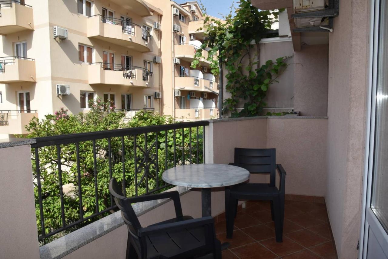 Guest House Zec Budva Exterior photo