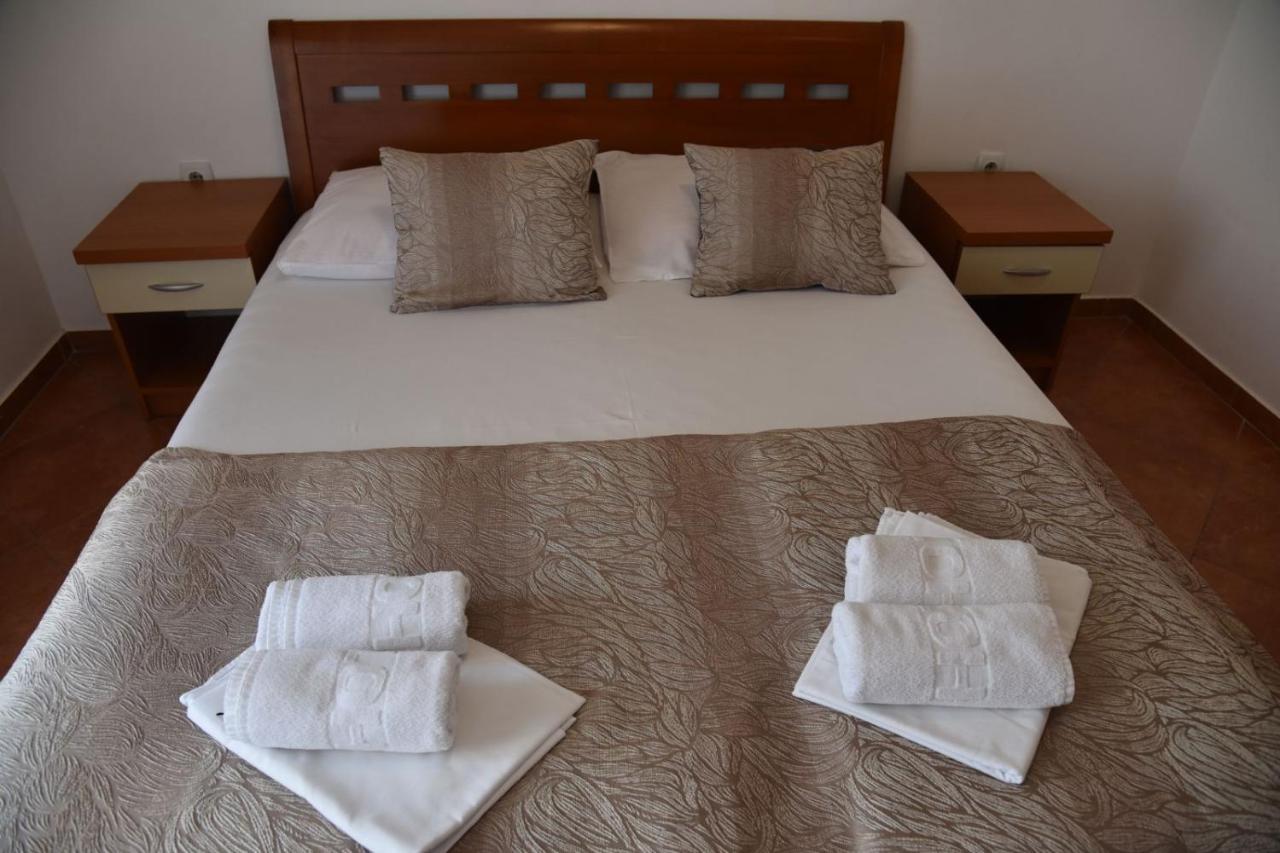 Guest House Zec Budva Exterior photo