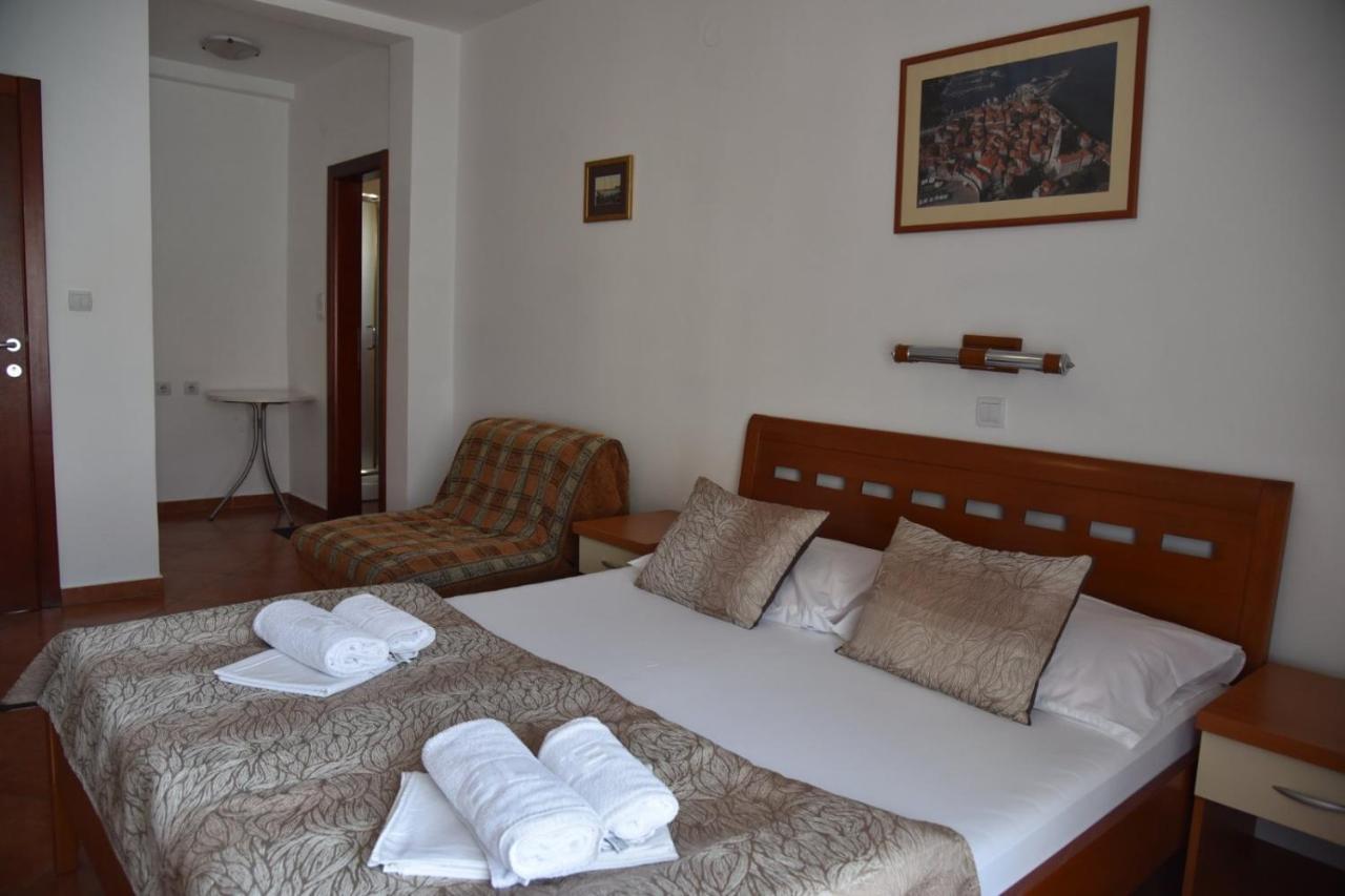 Guest House Zec Budva Exterior photo