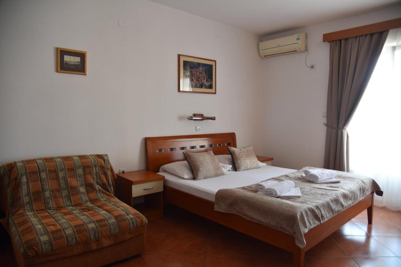 Guest House Zec Budva Exterior photo