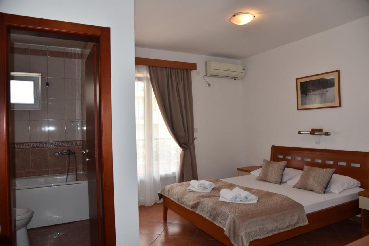 Guest House Zec Budva Exterior photo