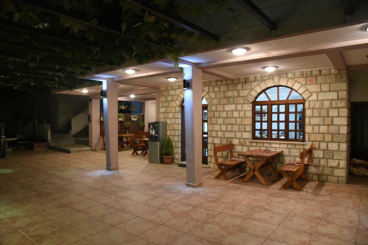 Guest House Zec Budva Exterior photo