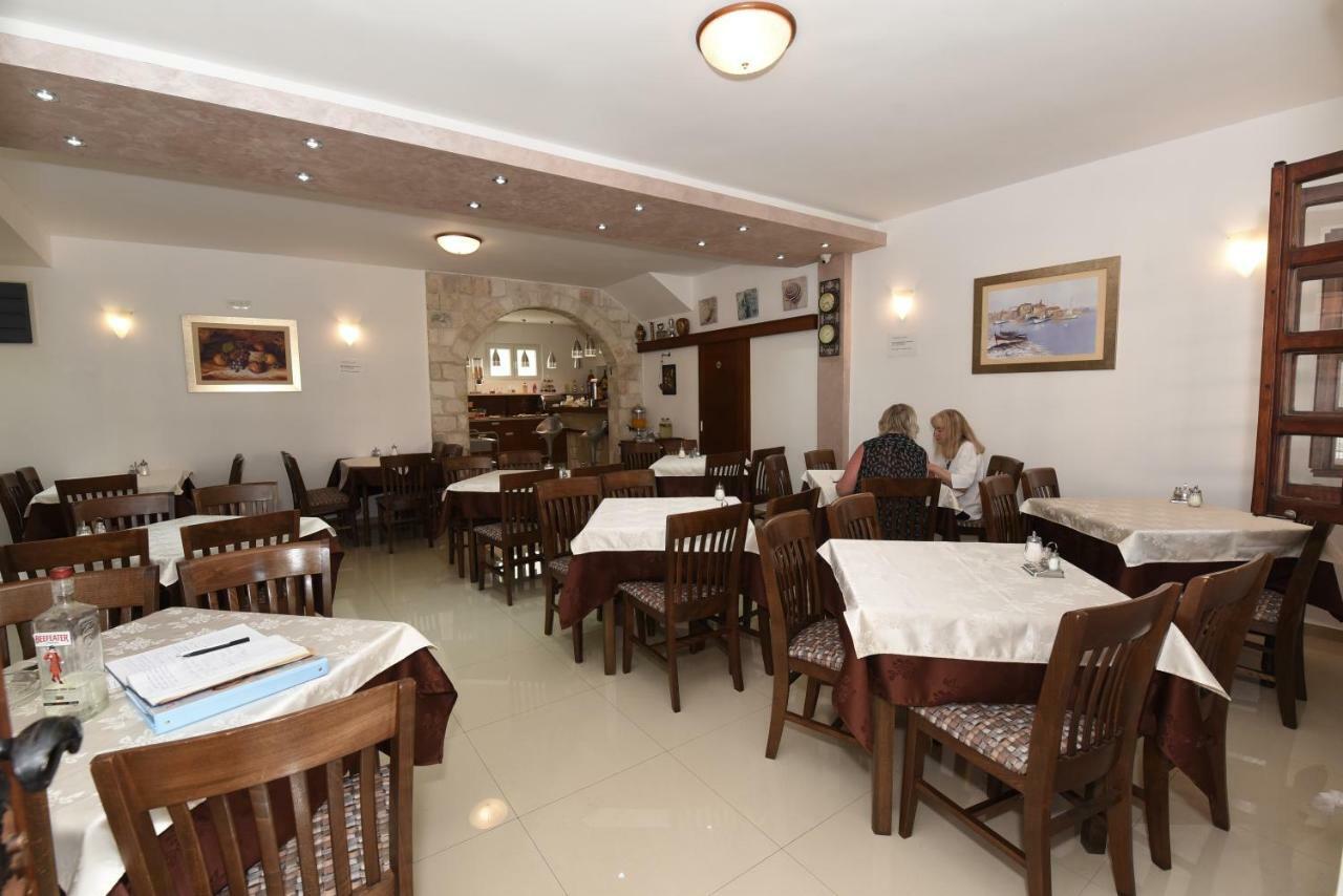 Guest House Zec Budva Exterior photo