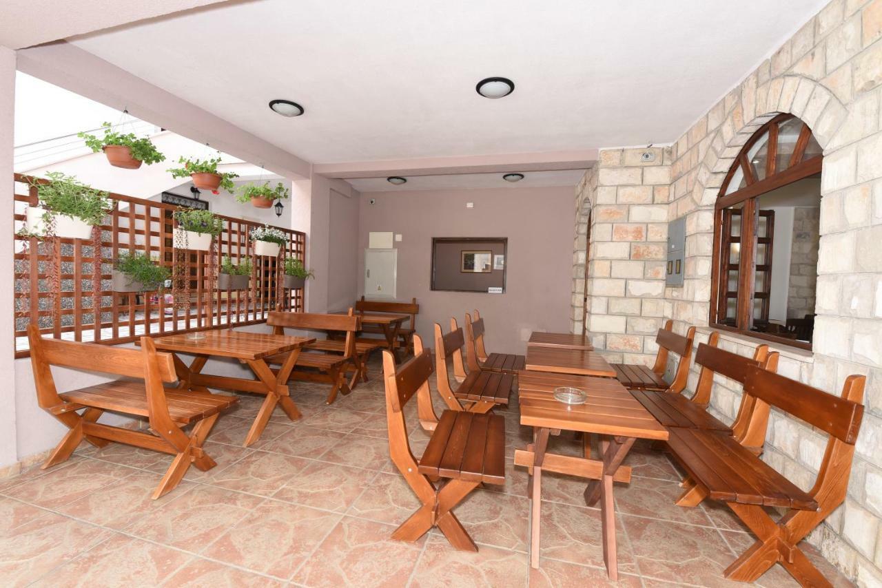 Guest House Zec Budva Exterior photo