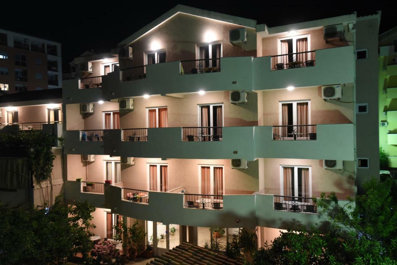Guest House Zec Budva Exterior photo