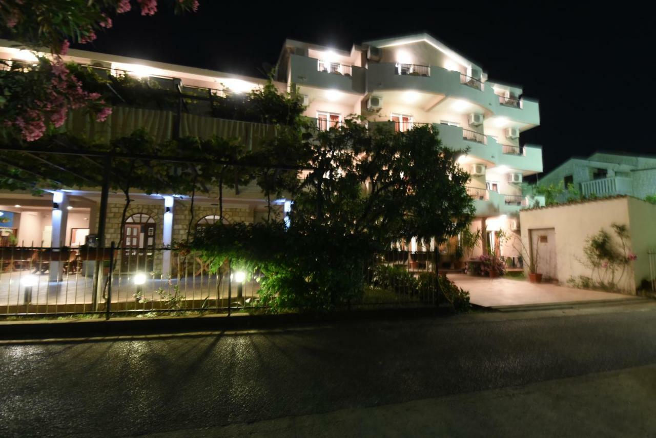Guest House Zec Budva Exterior photo